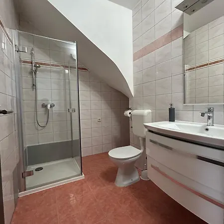 Appartement Jela With A Big Balcony *