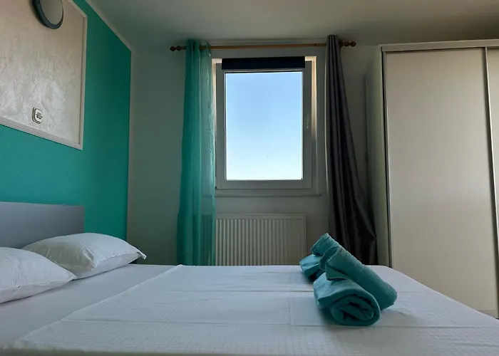 Διαμέρισμα Jela With A Big Balcony *