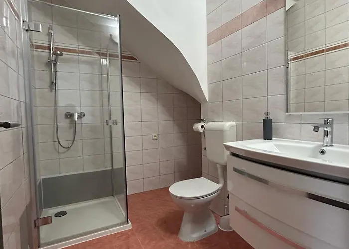 Διαμέρισμα Jela With A Big Balcony *