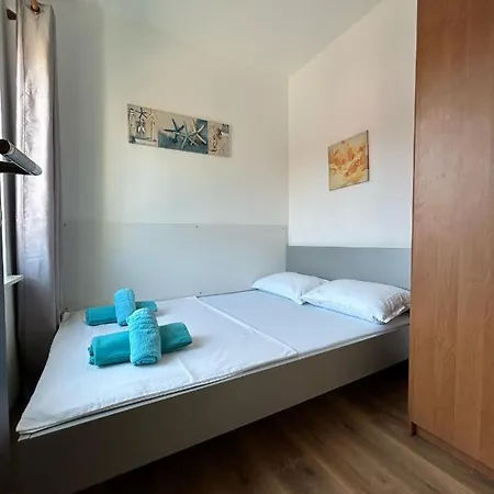 Jela With A Big Balcony * פולה